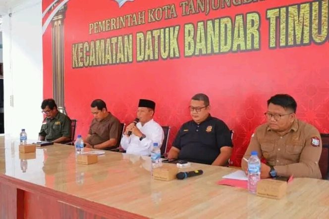 
					Walikota Tanjungbalai Berikan Arahan Dan Motivasi Seluruh Tim Desk