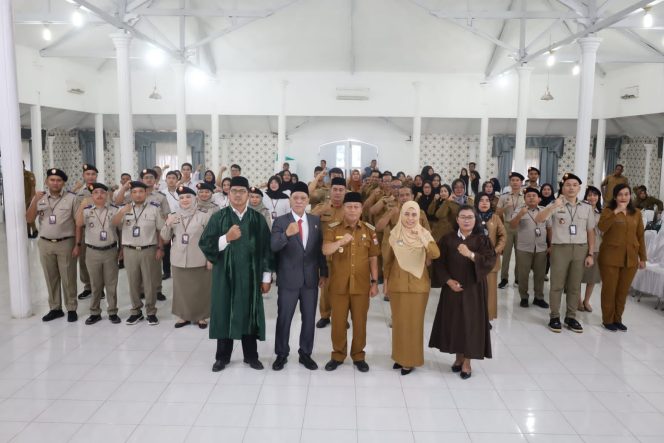 
					Walikota Tanjungbalai Hadiri Acara Pengambilan Sumpah Dan Pengukuhan Panitia Ajudikasi PTSL