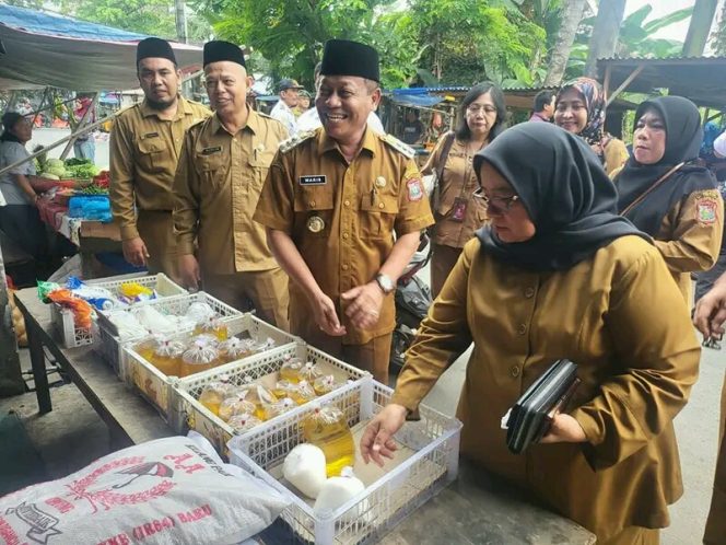 
					Jelang Ramadhan, Walikota Tanjungbalai Turun Langsung Tinjau Harga Bahan Pokok