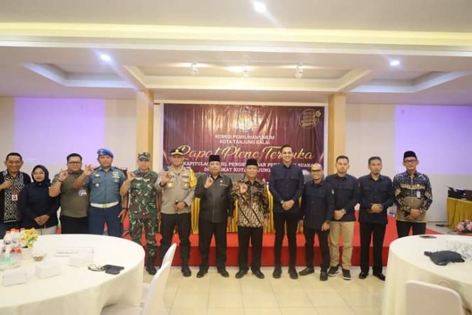 
					Hadiri Rapat Pleno Terbuka, Waris Tholib Ucapkan Terimakasih Kepada Seluruh Penyelenggara yang Telah Mensukseskan Pemilu di Kota Tanjungbalai