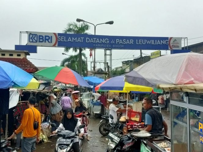 
					Hari Ketiga Puasa, Harga Bahan Pangan di Pasar Tradisional Leuwiliang dan Parung Masih Tinggi