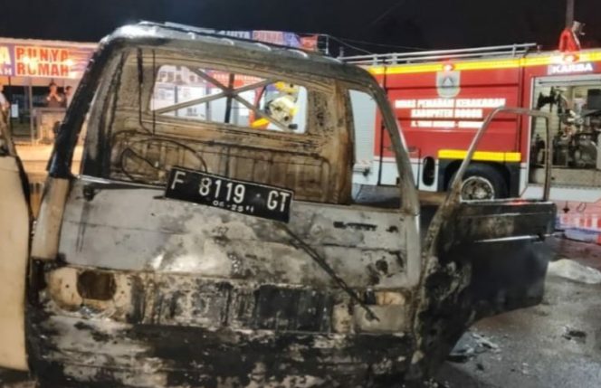 
					Polsek Cibungbulang Masih Selidiki Terbakarnya Mobil Pick Up yang Diduga Pengangkut BBM dalam Jerigen
