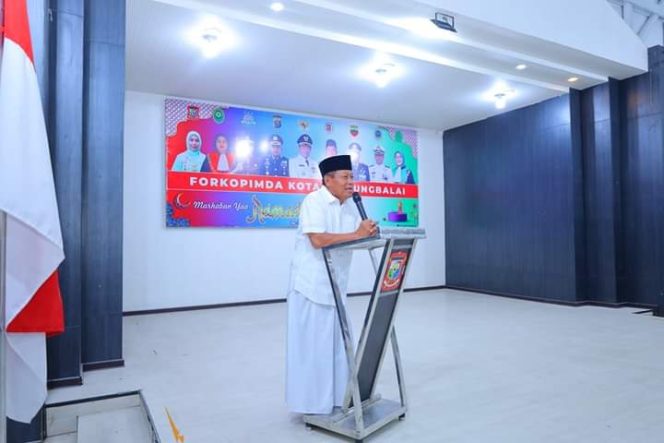 
					Walikota Tanjungbalai Berbuka Puasa Bersama Masyarakat Lintas Agama