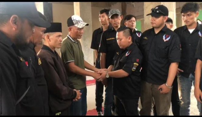 
					Berbagai di Bulan Suci Ramadhan, 234 SC Pimpinan Cabang Ngamprah Santuni Anak Yatim, Bantuan Mesjid Hingga Rutilahu