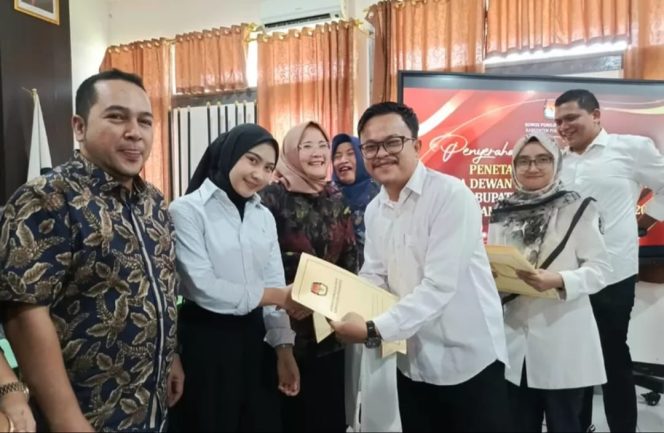 
					KPU Purwakarta Tetapkan 50 Caleg Terpilih Hasil Pemilu 2024, Ini Daftarnya