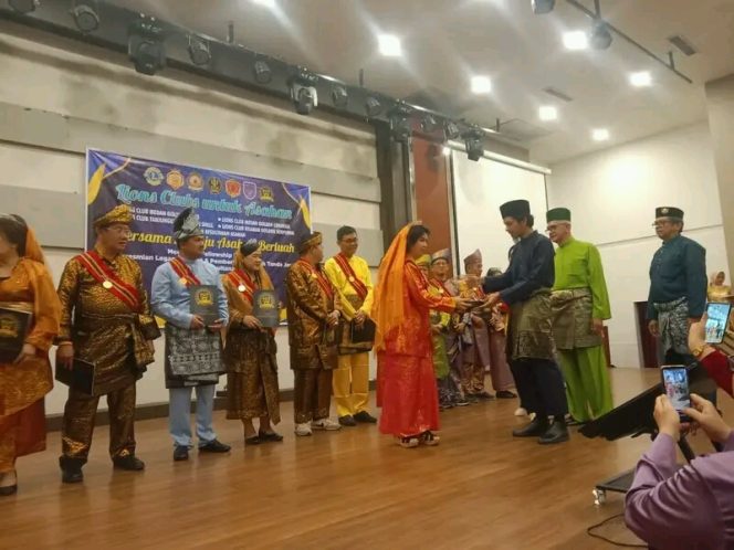 
					Walikota Tanjungbalai Hadiri Acara Peresmian Legacy Project Dan Pemberian Anugerah