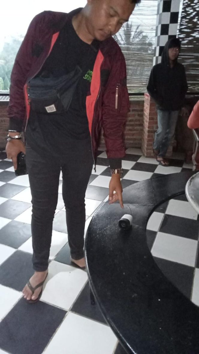 
					Pelaku Curat Di Cafe Cilala Parung Bogor Diburu Polisi