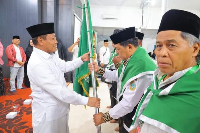 
					Walikota Tanjungbalai Melepas Keberangkatan Jamaah Calon Haji Kota Tanjungbalai
