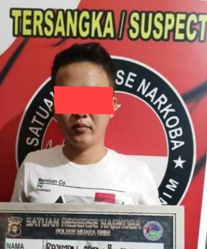 
					Sat Narkoba Polres Muara Enim Tangkap Pelaku Penyalahgunaan Narkoba dan Senpi Rakitan