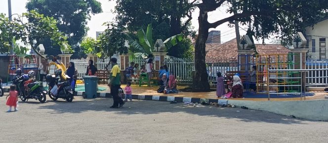 
					Berikan Kenyamanan Bagi Warga Saat Urus Administrasi, Kantor Kecamatan Cibungbulang Sediakan Taman Bermain Anak