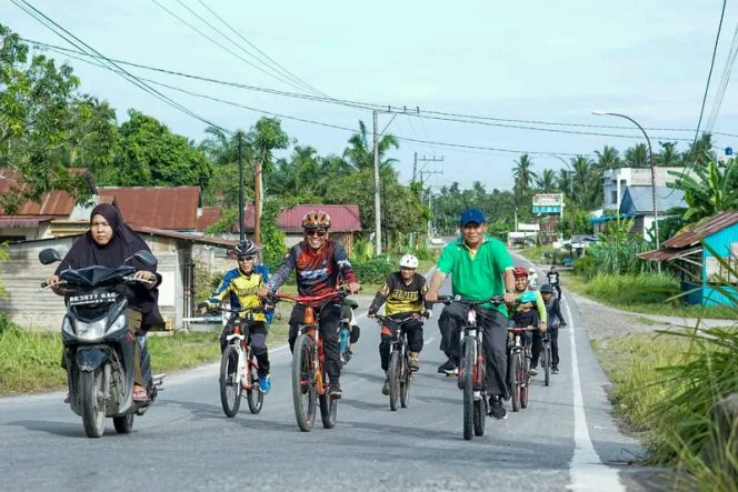
					Hari Sepeda Sedunia, Walikota Tanjungbalai Bersama Beberapa Komunitas Bersepeda