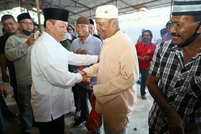 
					Waris Tholib Hadiri Penyembelihan Hewan Kurban Keluarga Besar Aceh Sepakat Tanjungbalai