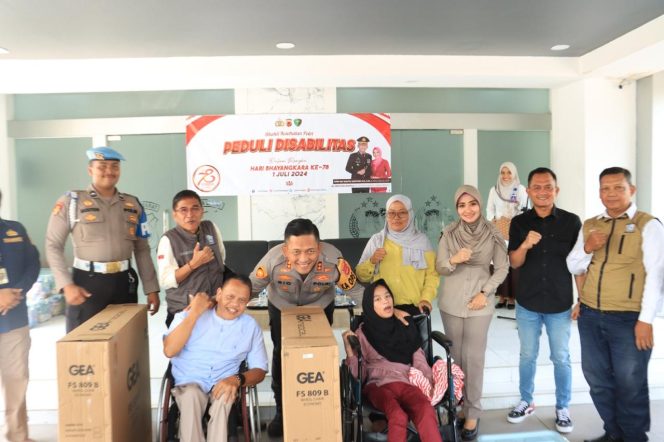 
					Sambut Hari Bhayangkara ke-78, Polres Bogor Peduli Disabilitas