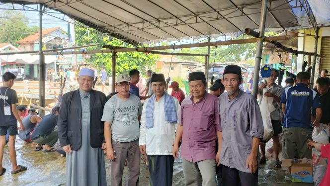 
					Dibawah Naungan DKM Mesjid Thoriqul Huda, Warga di RW 02 Desa Bantarjaya Salurkan Daging Kurban