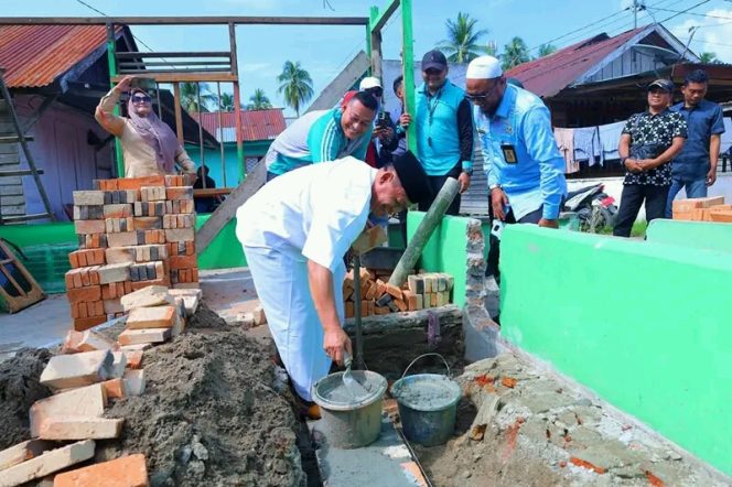 
					Walikota Tanjungbalai Menghadiri Acara Ground Breaking Rumah Tidak Layak Huni