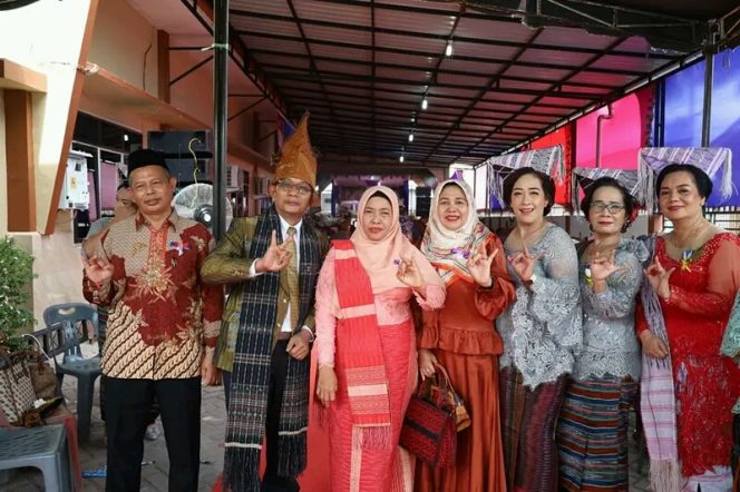 
					Walikota Tanjungbalai Diwakili Pj. Sekda drh Muslim Hadiri Acara Pesta Pembangunan Gereja GKPS