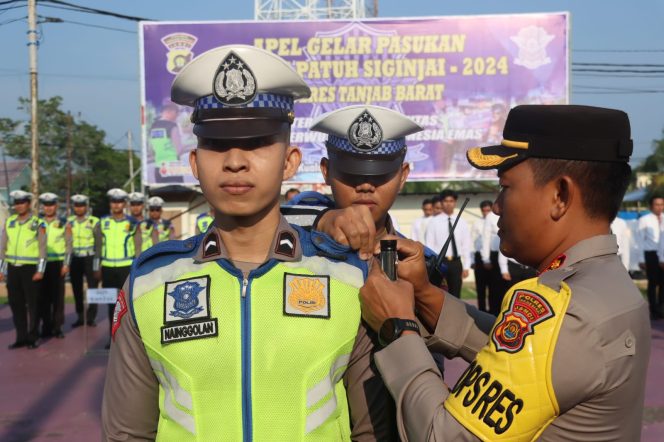 
					Kapolres Tanjab Barat Pimpin Langsung Gelar Apel Operasi Patuh Siginjai 2024