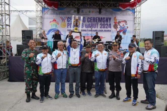 
					Pada Porkab Garut 2024, Kecamatan Tarogong Kidul Kembali Pertahankan Juara Umum