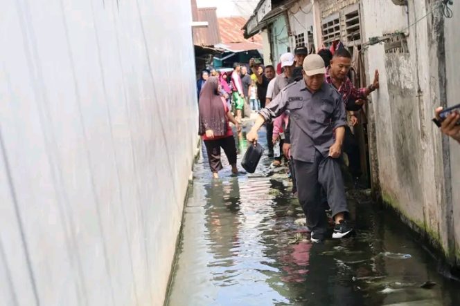 
					Wali Kota Tanjungbalai Tinjau Langsung Ruas Jalan Yang Sering Tergenang Air