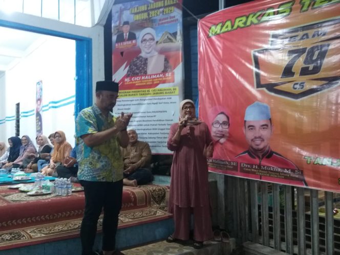 
					Cici Halimah-Muklis Hadiri Peresmian Markas Team 79 CS Dihadiri Ratusan Massa Pendukung