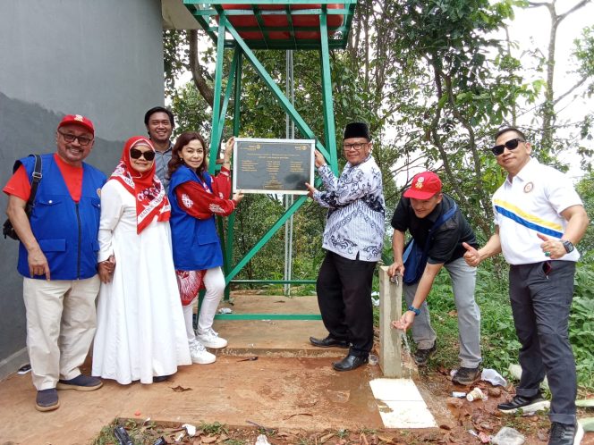 
					HUT RI Ke 79, Rotary Club Jakarta Menteng Resmikan Sarana Air Bersih di Kelas Jauh SDN Kadusewu Cijantur-Rumpin
