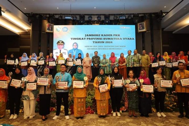 
					Ketua TP PKK Kota Tanjungbalai Hj. Fatuah Waris Hadiri Jambore Kader PKK Tingkat Provinsi