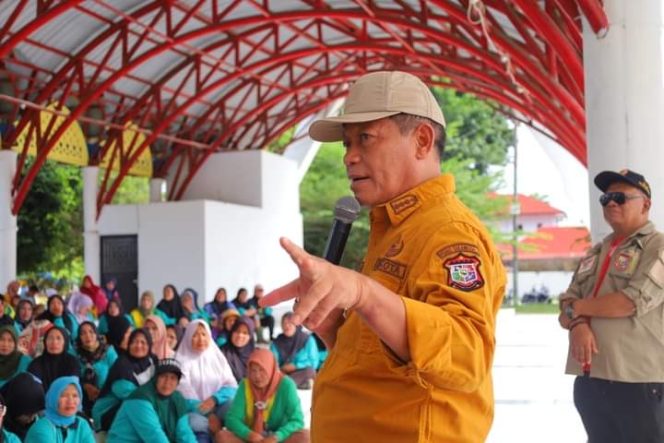 
					Walikota Tanjungbalai Memimpin Apel Persiapan Gotong Royong Gabungan
