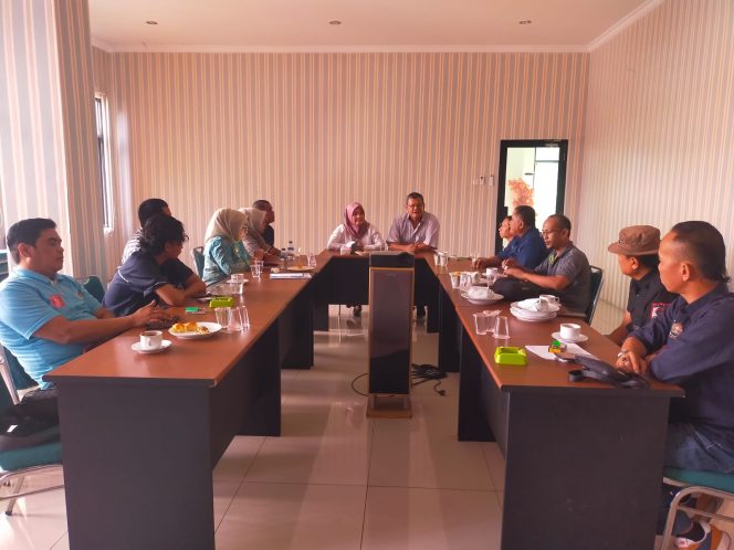 
					Jelang Pemilihan Ketua PWI Kabupaten Bogor, Panpel Konferensi PWI Gelar Audensi dengan Pengurus Kadin
