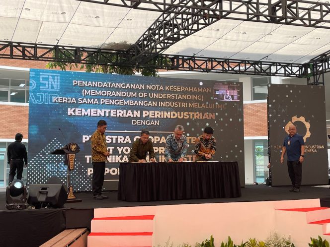 
					Wakili Kapolres Purwakarta, Kompol Subagyo dan AKP Ali Murtadho Hadiri Peresmian Gedung Indonesia Manufacturing Center