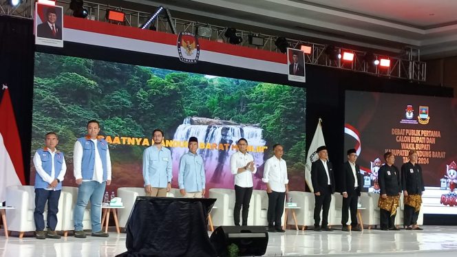 
					Debat Publik Perdana Calon Bupati Bandung Barat: Paslon Saling Adu Visi Misi