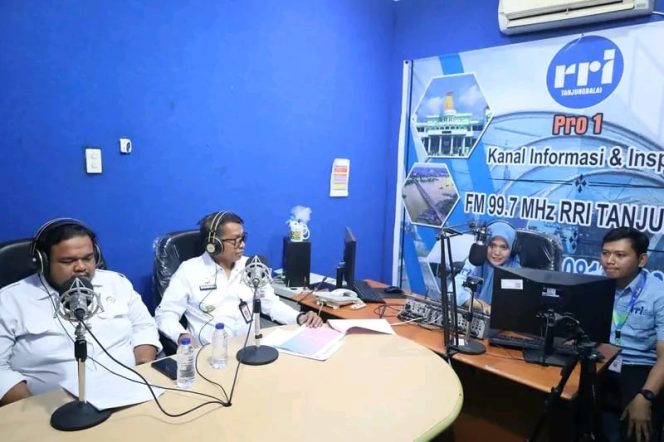 
					Jadi Narasumber di RRI SP Tanjungbalai, Pjs Baharuddin Pabba Tegaskan Netralitas ASN Jelang Pilkada