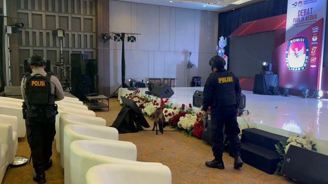
					Polres Purwakarta Lakukan Sterilisasi Lokasi Debat Publik Calon Bupati dan Wakil Bupati