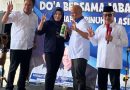 Pimpinan PT. Tatanan Alam Segar Bersama Cagub Ilham Habibie Bagikan Pupuk Organik Cair Gratis di Lembang