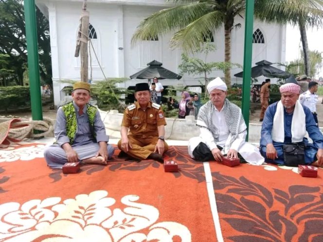 
					Walikota Tanjungbalai Hadiri Penentuan Arah Kiblat di Masjid Terapung