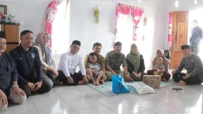
					Tunjukkan Kepedulian, Bupati Anwar Sadat Kunjungi Penderita Adenoid di Perumahan BTN Permata Hijau