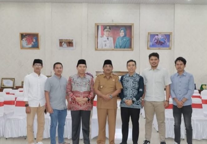 
					Bupati Drs H,Anwar Sadat Sambut Langsung Rektor IAIN Kerinci Prof. Dr.H.Asa’ari,M.Ag