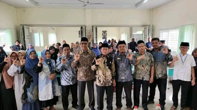 
					Wali Kota Tanjungbalai Melepas Para Peserta Didik MAN Untuk Menjalani Kegiatan Program Belajar Langsung Dengan Masyarakat