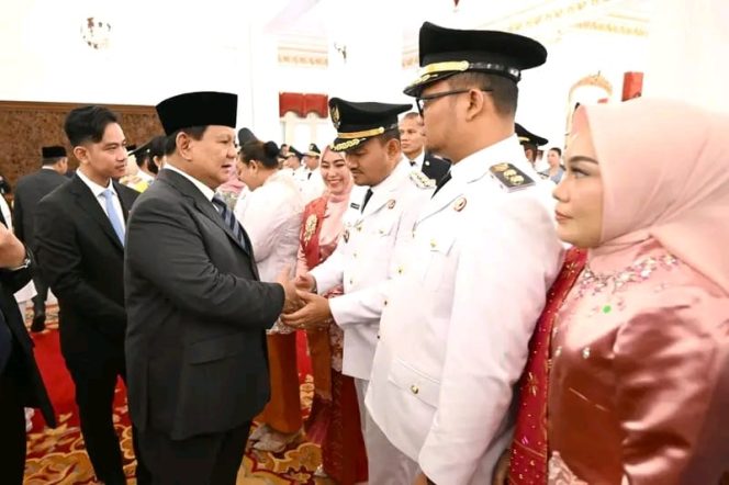 
					Presiden RI Prabowo Lantik Wali Kota dan Wakil Wali Kota Tanjungbalai di Istana Kepresidenan Jakarta