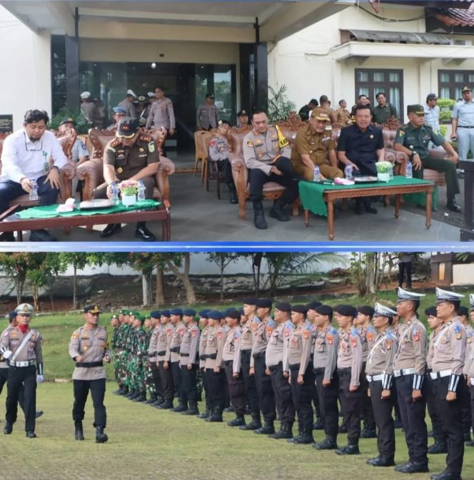 
					Pj Bupati Drs. H. Aswarodi Hadiri Apel Gelar Pasukan Operasi Keselamatan Krakatau Yang Diselenggarakan Polres Lampung Utara