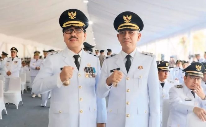 
					Presiden Prabowo Lantik Dr. Ir. H. Hamartoni Ahadis, M.Si., Dan Romli, S.Kom., S.H., M.H., Sebagai Bupati Dan Wakil Bupati Lampung Utara Terpilih Periode 2025-2030 Di Istana Negara