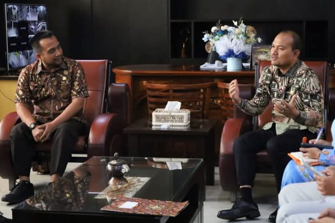 
					Wali Kota Mahyaruddin Salim Terima Kunjungan Audiensi UPT Samsat Kota Tanjungbalai