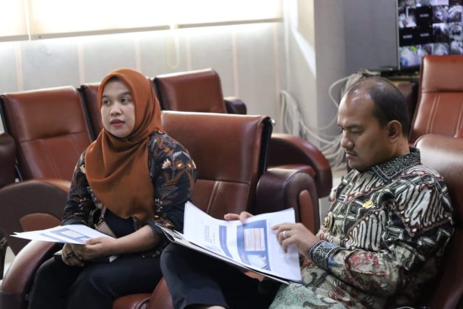 
					Bahas Evaluasi Pertumbuhan PAD, Wali Kota Tanjungbalai : Lakukan Berbagai Inovasi, Gali Potensi PAD dan Tingkatan SDM Yang Mumpuni