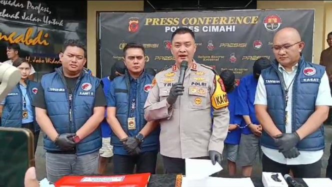 
					Ketua Bawaslu Bandung Barat Digerebek Satuan Reserse Narkoba Polres Cimahi
