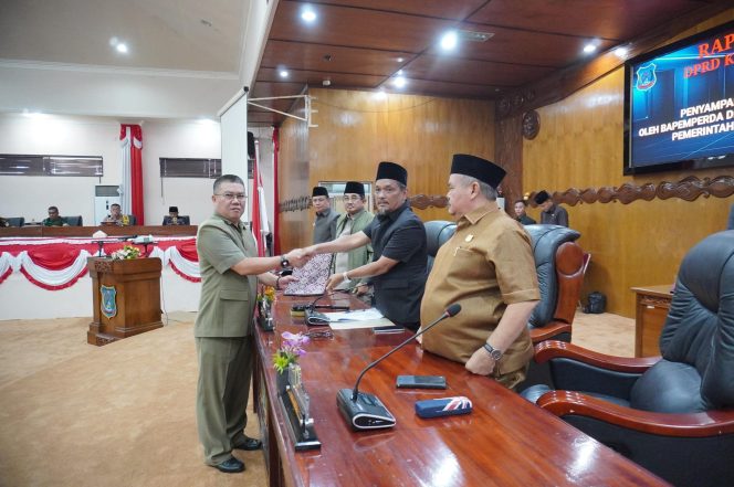 
					DPRD Tanjabbar Gelar Paripurna Pertama Penyampaian Nota Pengantar Raperda Inisiatif dan Paripurna Pertama LKPJ Bupati