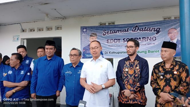 
					Sosialisasi 4 Pilar Kebangsaan MPR RI dan Bazar Murah, digelar Partai Amanat Nasional (PAN)