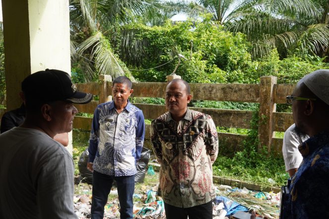 
					Monitoring Pelaksanaan Gotong Royong di Kawasan Rusunawa, Wali Kota Tanjungbalai : Hindari Kesan Kumuh Kawasan Ini, Giatkan Kepedulian Bersih Lingkungan Tempat Tinggal