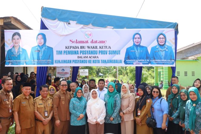 
					Kunjungi Posyandu di Kota Tanjungbalai, Wakil Ketua TP Posyandu Sumut Bergembira dan Apresiasi Layanan Posyandu Sudah Cukup Baik