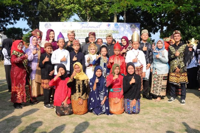 
					Bupati Lampung Utara Pimpin Upacara Peringatan Hari Pendidikan Nasional Tahun 2025