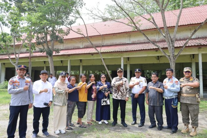 
					Saat Tinjau Langsung, Wakil Wali Kota : Mulai Hari Ini, Pemko Tanjungbalai Mulai Aktifkan Kembali Pengoperasian Terminal Terpadu Sijambi