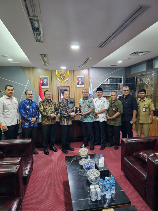 
					Wali Kota Mahyaruddin Salim Bertemu Dirjen Keuangan Daerah Kemendagri Bahas Peningkatan Dana APBD Untuk Kota Tanjungbalai